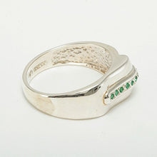 Load image into Gallery viewer, 925 Sterling Silver Natural Emerald Mens Wedding Band Ring - Size 7.75
