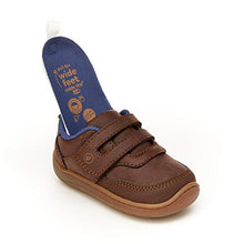 Load image into Gallery viewer, Stride Rite 360 Boy's Keaton Sneaker, Brown, 6M

