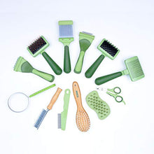 Load image into Gallery viewer, Safari Pet Products Flea Comb for Cats, Flea and Tick Prevention for Cats, Cat Flea Treatment, Flea Prevention
