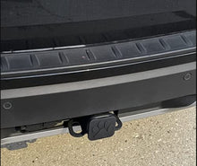 Load image into Gallery viewer, Trailer Hitch Tube Cover Plug Cap,Rubber Receiver Tube Hitch Plug,Trailer Hitch Cover for Toyota 4Runner Tundra Stelvio Chevrolet GMC Jeep Dodge RAM Ford F150 F250
