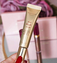 Load image into Gallery viewer, Mascara Black Volume and Length | WANDER BEAUTY MILE HIGH CLUB BLACK MASCARA | Lengthening &amp; Volumizing Mascara.
