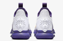 Load image into Gallery viewer, Nike Men's Basketball Shoe, Bianco White MTLC Gold Voltage Purple Pure Platinum Opti Yellow Volt 100, 8 US
