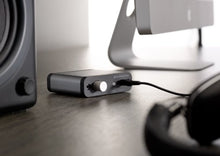 Load image into Gallery viewer, Audioengine D1 24-Bit DAC, Premium Desktop Digital to Analogue Converter &amp; Headphone Amplifier
