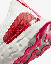 Load image into Gallery viewer, Nike Women's React Phantom Run Flyknit 2 Running Shoes
