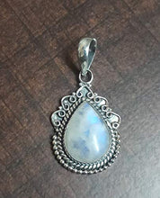 Load image into Gallery viewer, 925 Sterling Silver Pendant Natural Moonstone Pendant Handmade Solitaire Pendant
