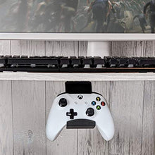 Load image into Gallery viewer, Gamepad Under The Desk Mount Holder Hanger for Xbox One, Switch, PS4, PC, Steam, Steelseries &amp; Most Game Controllers, No Screws, VHB Tape, by Brainwavz (Black, Improved Adheasion Nov2019)

