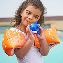 Load image into Gallery viewer, Baby Shark Sing &amp; Swim Bath Toy 3-Pack
