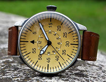 Load image into Gallery viewer, Mil-Tec Luftwaffe Me109 Aviator Vintage German WW2 Flieger Pilot Mens Watch - Military Easy to Read Calfskin Brown Leather Strap 3Atm Analog Quartz

