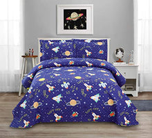Load image into Gallery viewer, 3 Pcs Kids Space Quilt Summer Bedspreads Full/Queen Size Galaxy Coverlet Set,Cute Spaceship Plane Numbers Planet Bed Cover Lightweight Kids Universe Blanket Galaxy Bedding for Teens Boys-Purple
