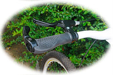 Load image into Gallery viewer, Bicycle BicycleStore 1 Pair Universal Aluminum Alloy Brake Handle Mountain Road Bike Brake Lever Diameter 22mm(Black)
