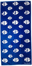 Load image into Gallery viewer, Vera Bradley Jacquard Beach Towel, Paisley Wave Fish
