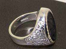 Load image into Gallery viewer, Solid 925 Sterling Silver Onyx Intaglio Centurions Head Mens Mans Signet Ring - Size 9.5 - Sizes 6 to 13
