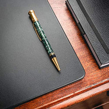 Load image into Gallery viewer, Dacasso Classic Leather Mat Desk pad, 30 x 19, Black
