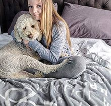 Load image into Gallery viewer, Blankiegram I Love You Throw Blanket The Perfect Caring Gift for Best Friends, Couples &amp; Family (Grey)
