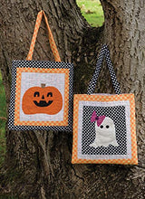 Load image into Gallery viewer, Pat Sloan's Holiday Celebrations: 17 Quilts and More for 6 Seasonal Occasions
